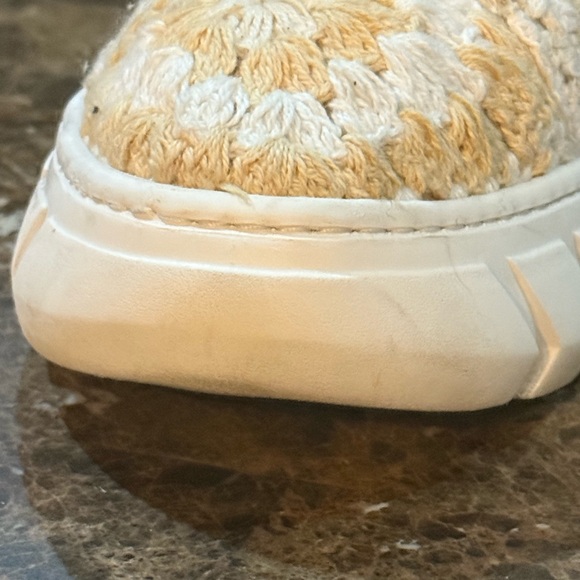 Free People. Catch me if you Can Crochet Sneakers. Cream/White. Size 41 (10.5). - Picture 6 of 13